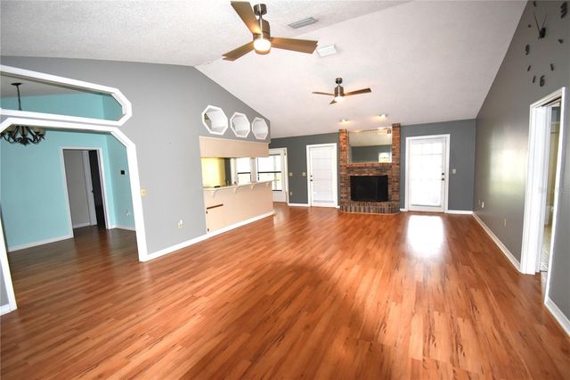 9109 QUEEN ELIZABETH COURT, Orlando, FL 32818
