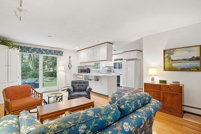 18 Coolidge Road, Wayland, MA 01778