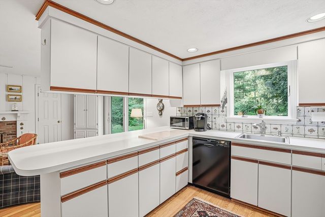 18 Coolidge Road, Wayland, MA 01778