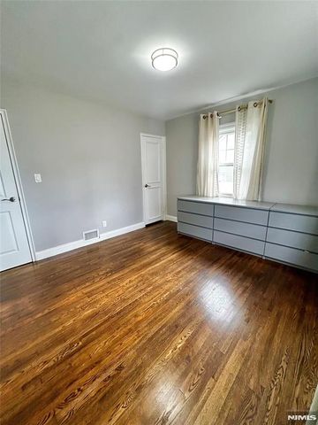 21 Blanche Court, Dumont, NJ 07628