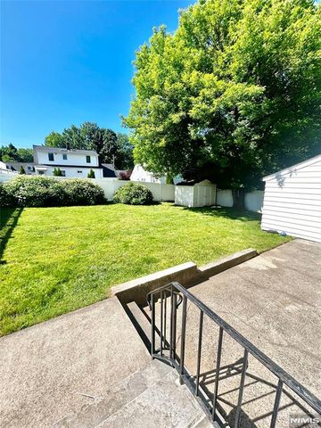 21 Blanche Court, Dumont, NJ 07628