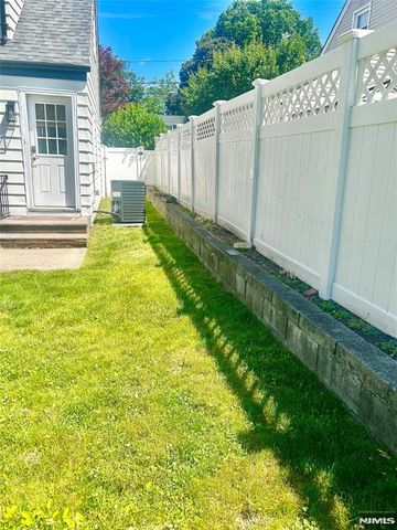 21 Blanche Court, Dumont, NJ 07628