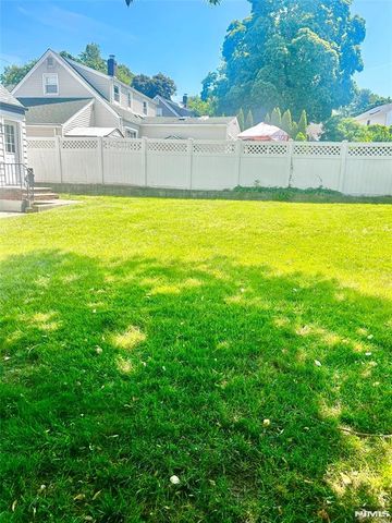 21 Blanche Court, Dumont, NJ 07628