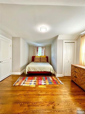 21 Blanche Court, Dumont, NJ 07628