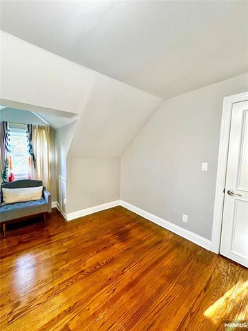 21 Blanche Court, Dumont, NJ 07628