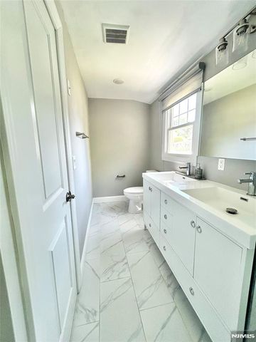 21 Blanche Court, Dumont, NJ 07628