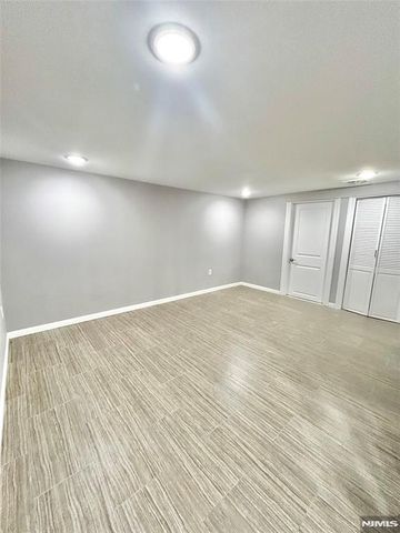 21 Blanche Court, Dumont, NJ 07628