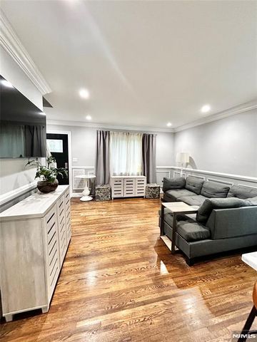 21 Blanche Court, Dumont, NJ 07628