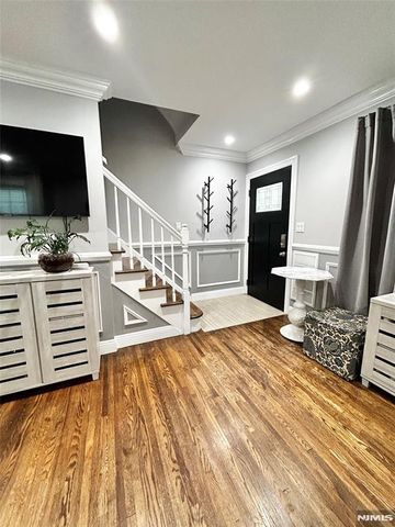 21 Blanche Court, Dumont, NJ 07628