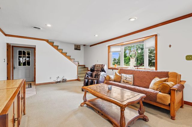 2549 E 1100 N, Demotte, IN 46310