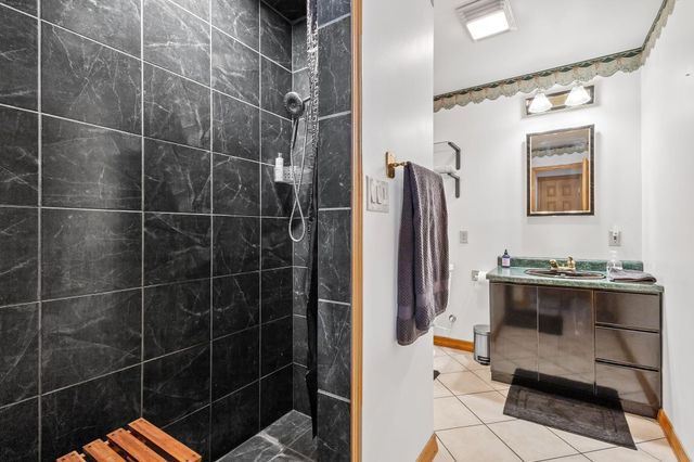 2549 E 1100 N, Demotte, IN 46310