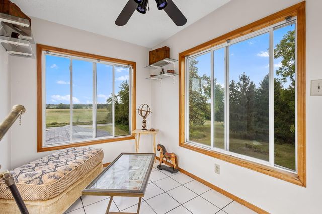 2549 E 1100 N, Demotte, IN 46310