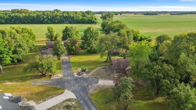 2549 E 1100 N, Demotte, IN 46310