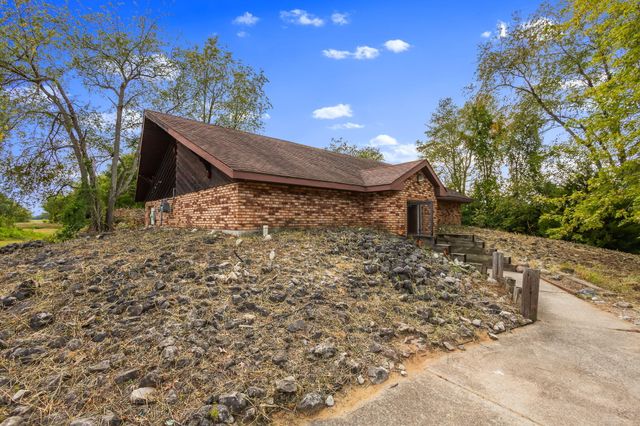 2549 E 1100 N, Demotte, IN 46310