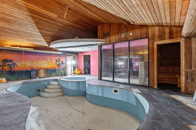 2549 E 1100 N, Demotte, IN 46310