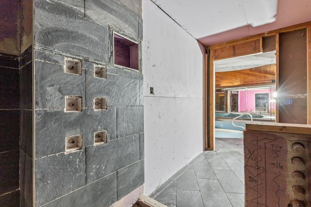 2549 E 1100 N, Demotte, IN 46310