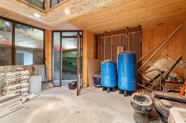 2549 E 1100 N, Demotte, IN 46310