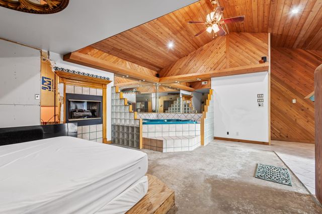 2549 E 1100 N, Demotte, IN 46310