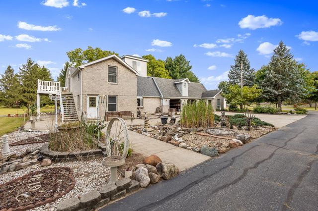 2549 E 1100 N, Demotte, IN 46310