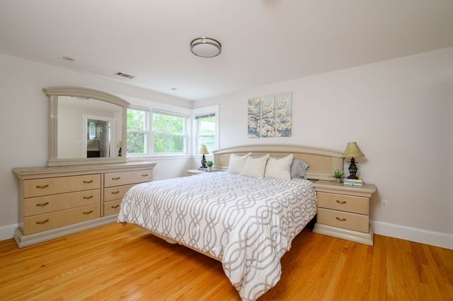 79 Hilltop St, Milton, MA 02186