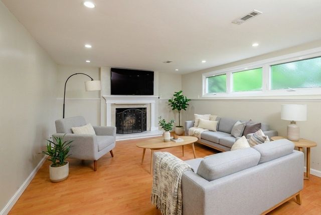 79 Hilltop St, Milton, MA 02186