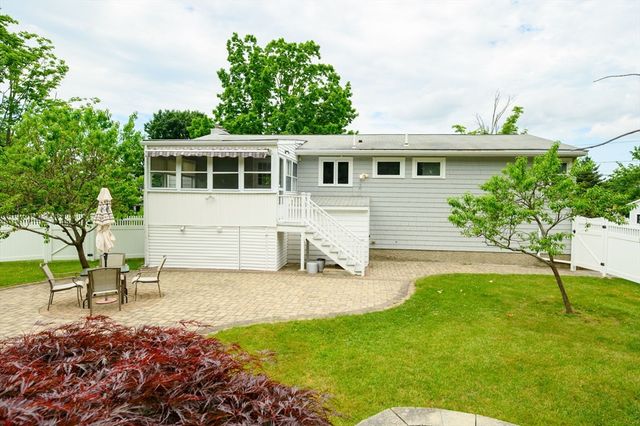 79 Hilltop St, Milton, MA 02186