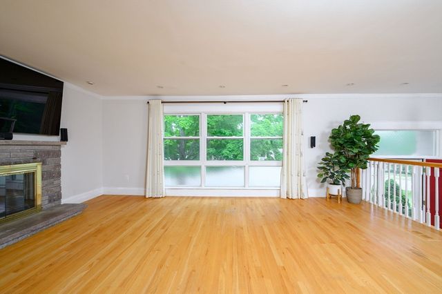 79 Hilltop St, Milton, MA 02186