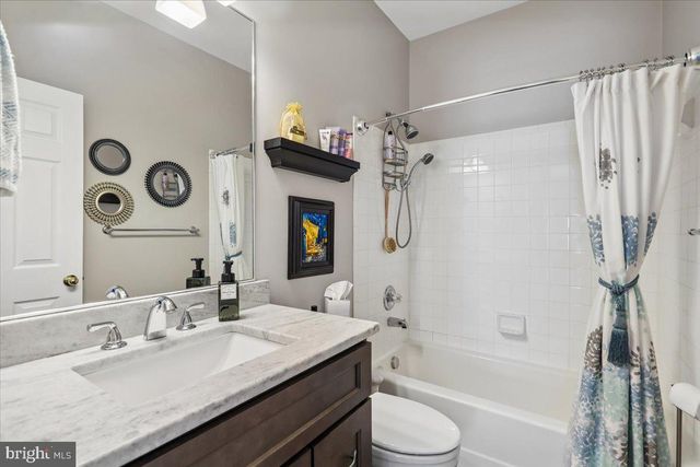 8958 JUNCO CT, Gainesville, VA 20155