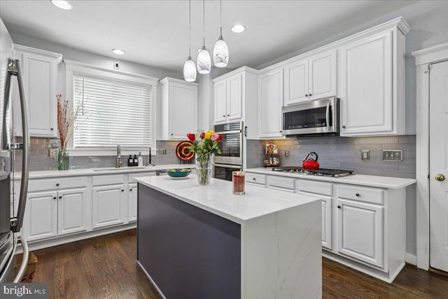 8958 JUNCO CT, Gainesville, VA 20155
