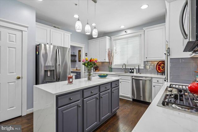 8958 JUNCO CT, Gainesville, VA 20155