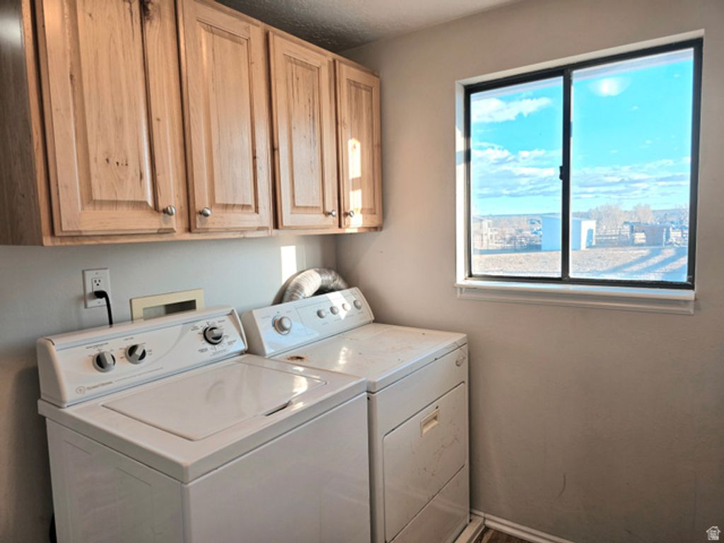 Image 11 of property listing at 631 W MAIN ST, Wellington, UT 84542