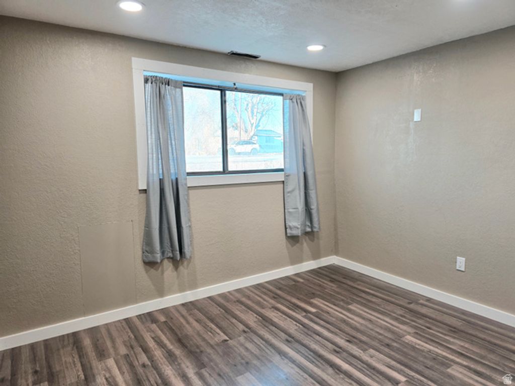 Image 20 of property listing at 631 W MAIN ST, Wellington, UT 84542