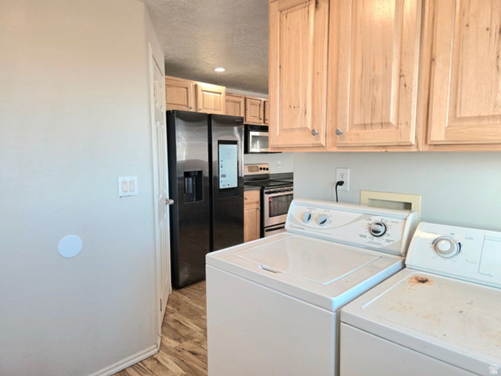 Image 10 of property listing at 631 W MAIN ST, Wellington, UT 84542