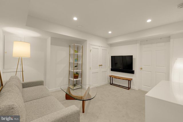 709 S ROYAL ST, Alexandria, VA 22314