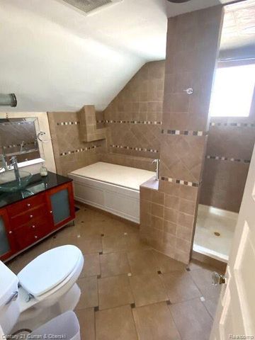 702 S Altadena Avenue, Royal Oak, MI 48067