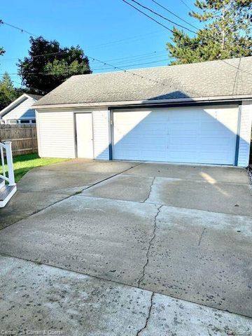 702 S Altadena Avenue, Royal Oak, MI 48067