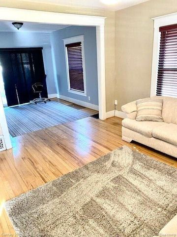 702 S Altadena Avenue, Royal Oak, MI 48067