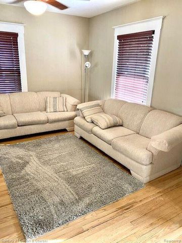 702 S Altadena Avenue, Royal Oak, MI 48067
