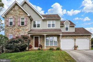 74 APPLE BLOSSOM DR, Lancaster, PA 17602