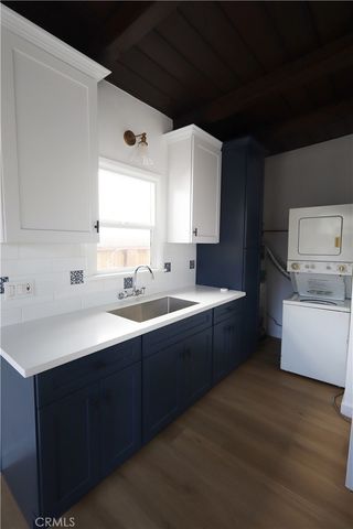 429 28th St., Hermosa Beach, CA 90254
