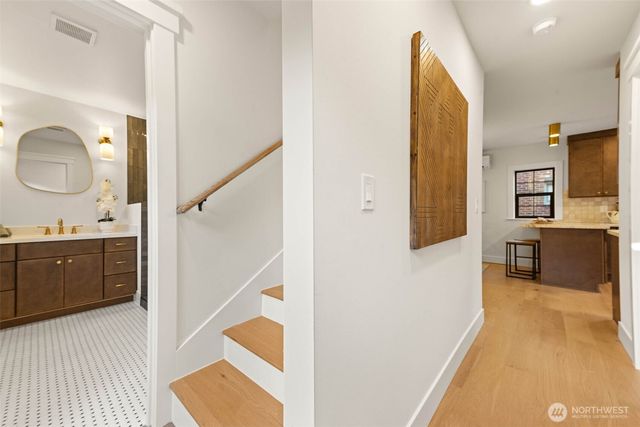 1013 NW 80th Street, Seattle, WA 98117