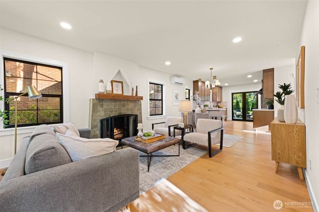 1013 NW 80th Street, Seattle, WA 98117