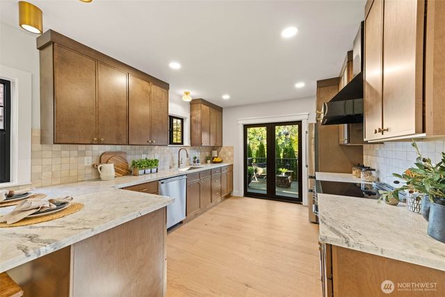 1013 NW 80th Street, Seattle, WA 98117