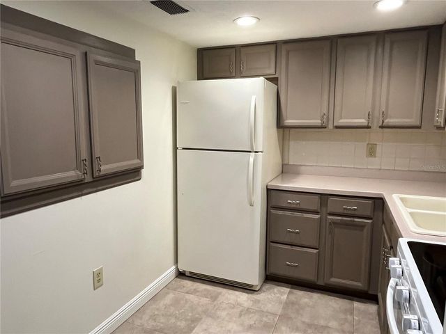 870 VIRGINIA STREET 111, Dunedin, FL 34698