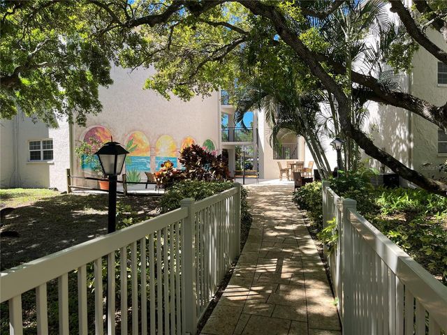 870 VIRGINIA STREET 111, Dunedin, FL 34698