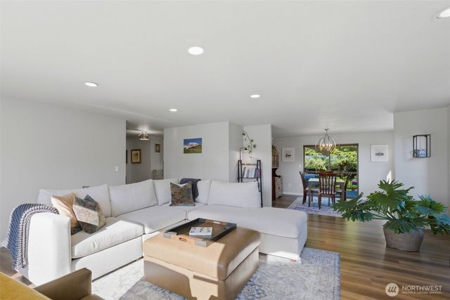 3231 N Narrows Drive, Tacoma, WA 98407