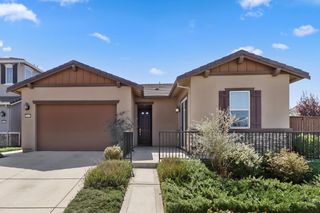 2554 Chamberlain Ct, Woodland, CA 95776