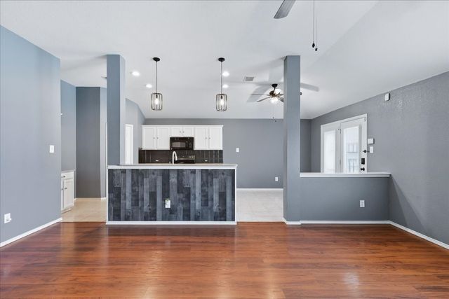 10356 Bradshaw Drive, Fort Worth, TX 76108