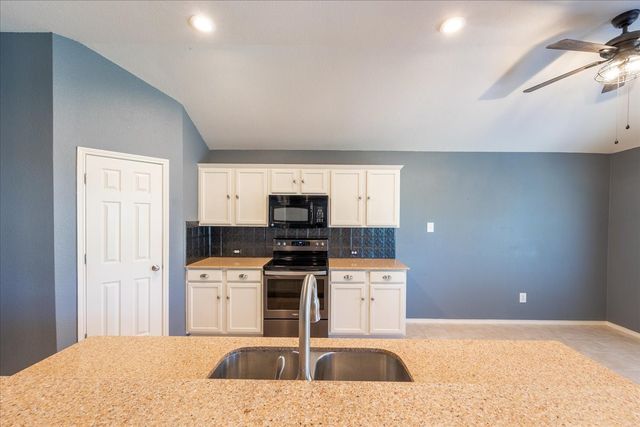 10356 Bradshaw Drive, Fort Worth, TX 76108