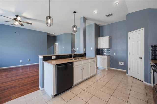 10356 Bradshaw Drive, Fort Worth, TX 76108